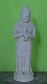 Stehender Dewi Sri, Drehung des Rades, 100cm Höhe, Flussstein, Stein Dewi Sri 